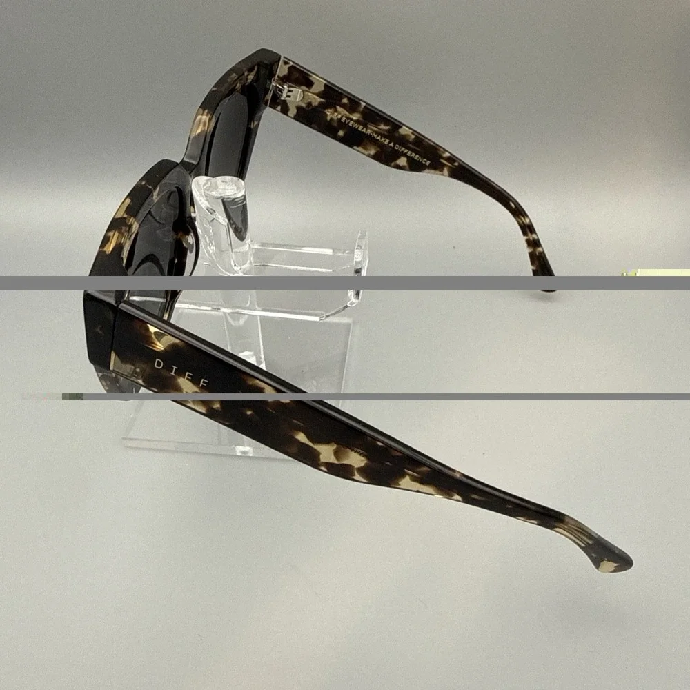 DIFF Remi II Designer Sunglasses Authentic- Tortoise Cat Eye-Polarized Gradient